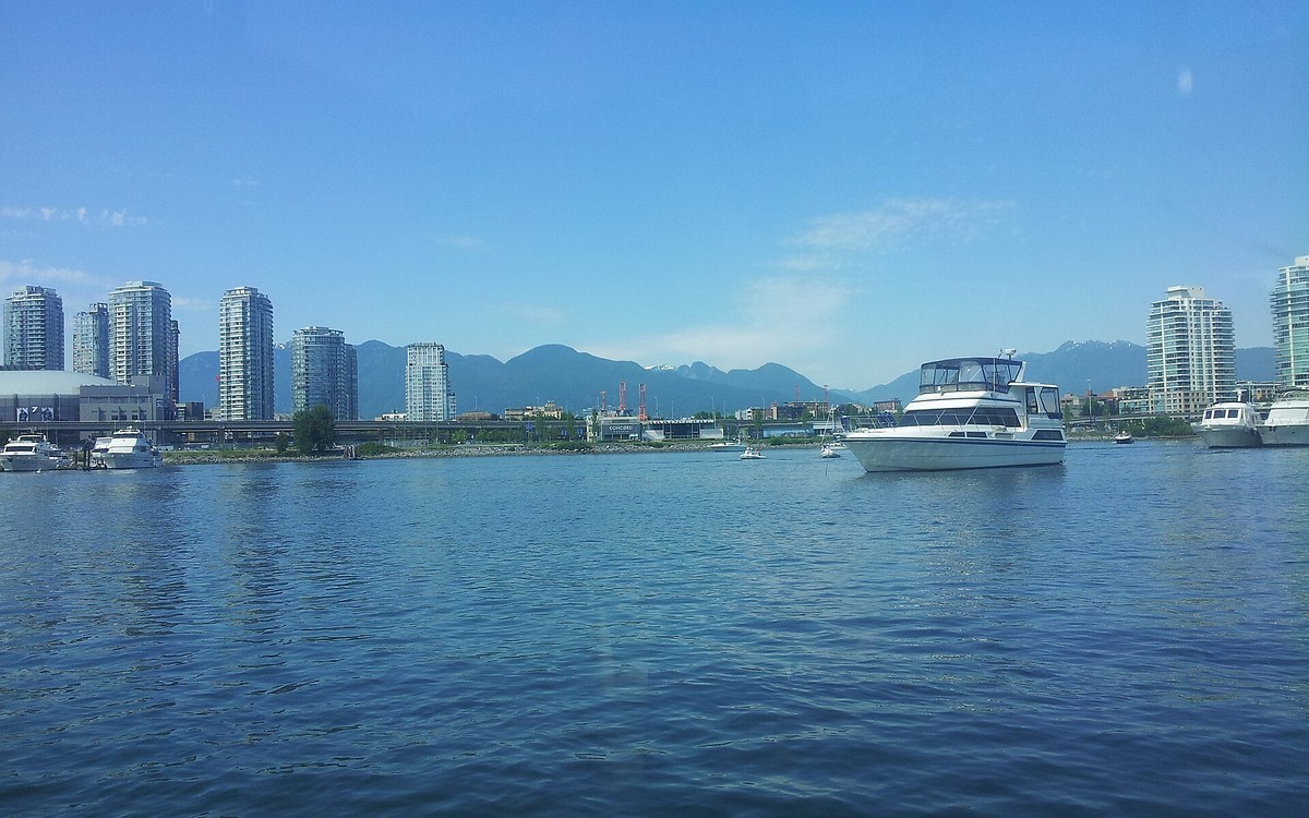 温哥华：福溪（False Creek）水岸与市中心